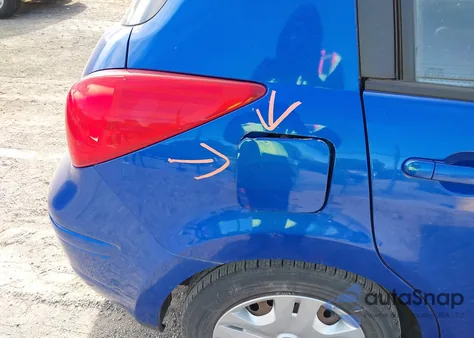 2011 Nissan Versa 1.8S z USA, uszkodzony, nr VIN 3N1BC1CP6BL446421